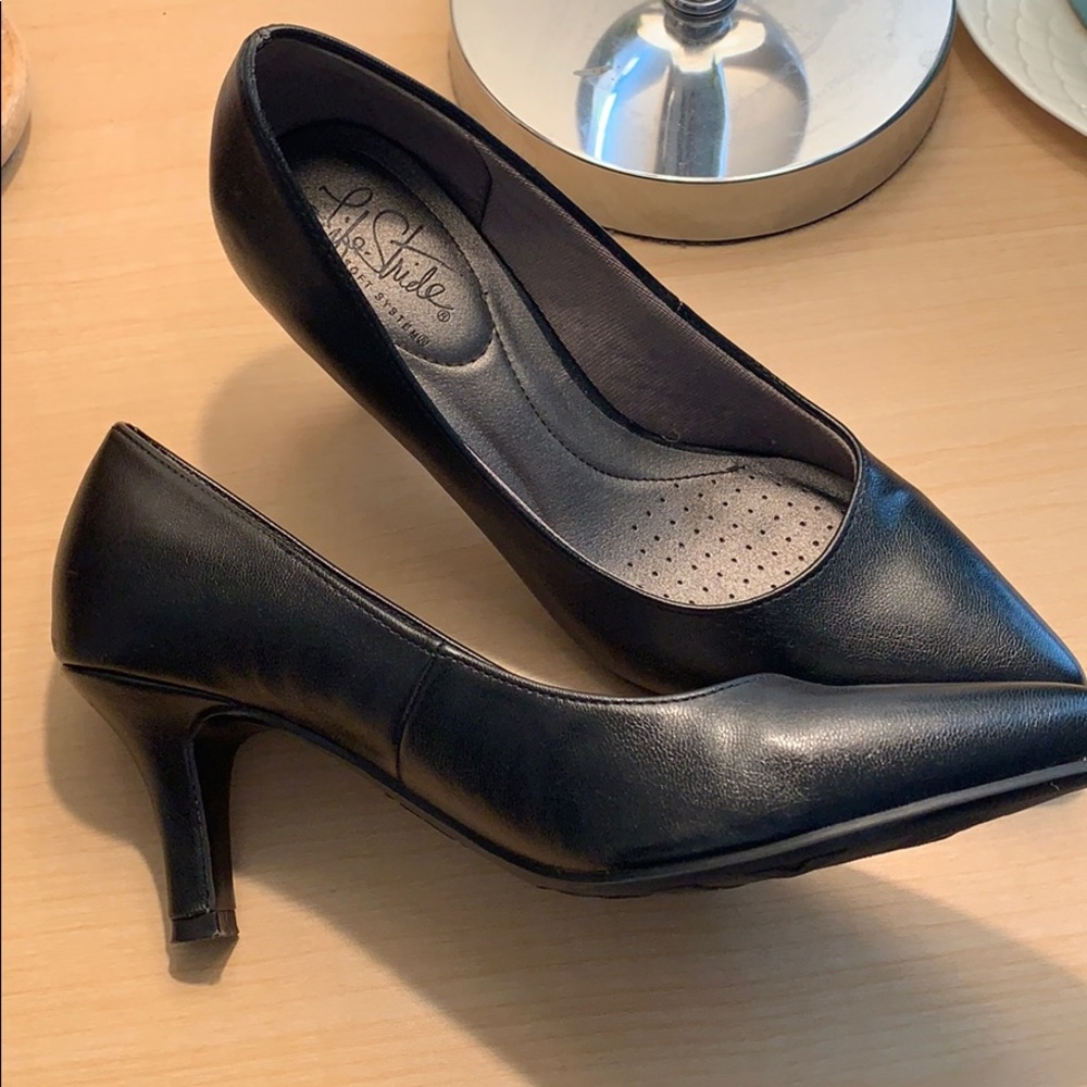 Life stride black heels